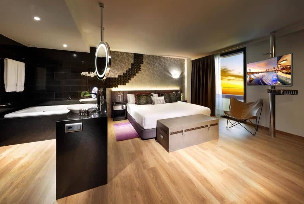 rooms-silver-suite-studio-with-rock-royalty-benefits-balcony-or-terrace-rrss