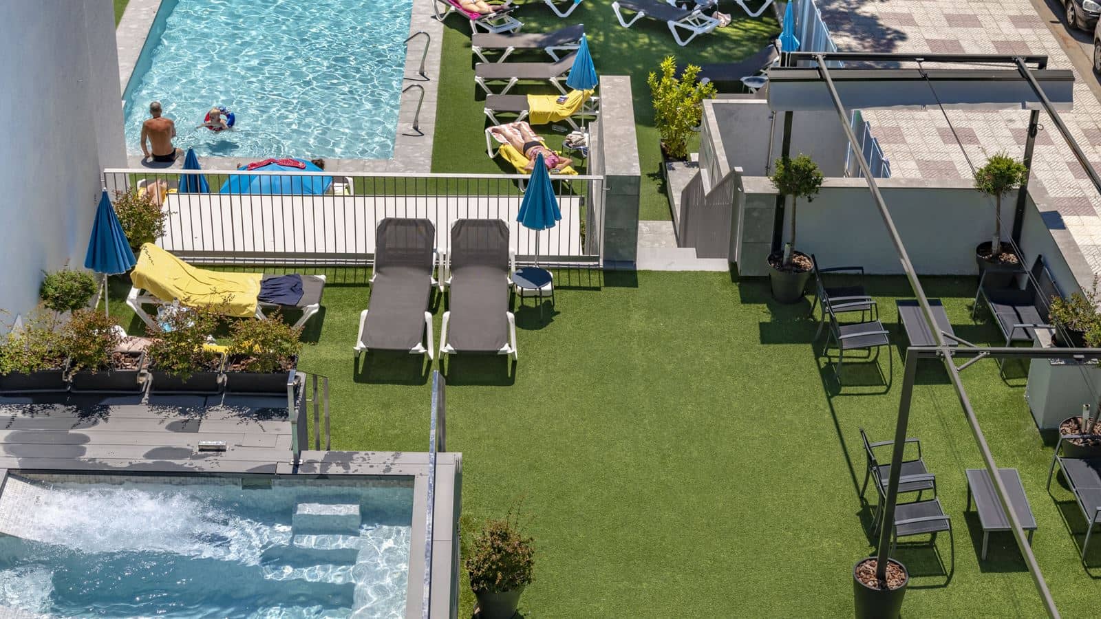pools-outdoor-pool