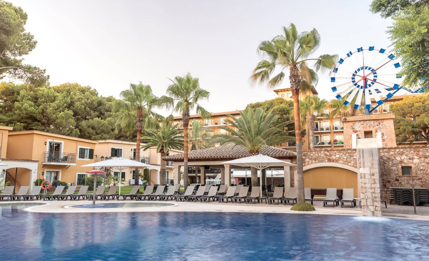 pools-outdoor-pool