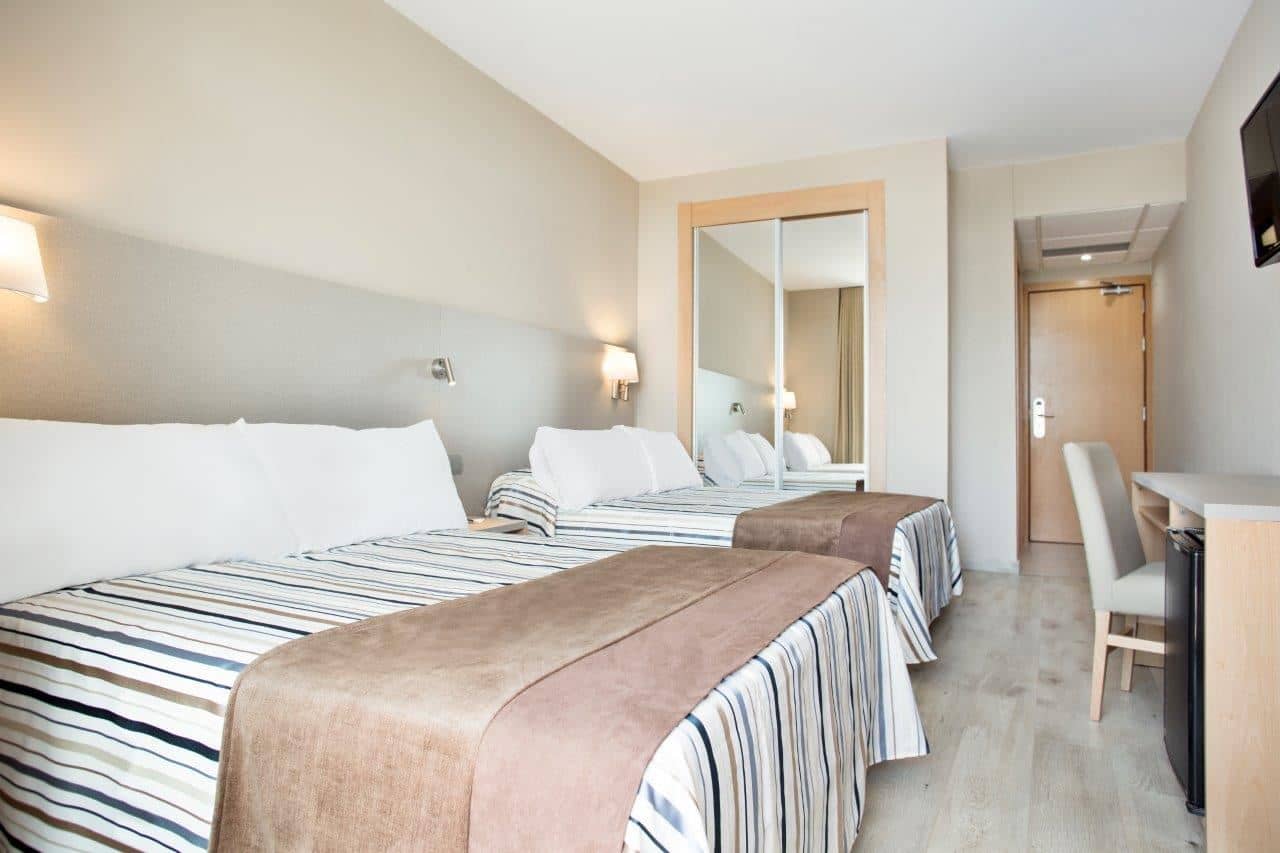 rooms-standard-pool-view-balcony-or-terrace
