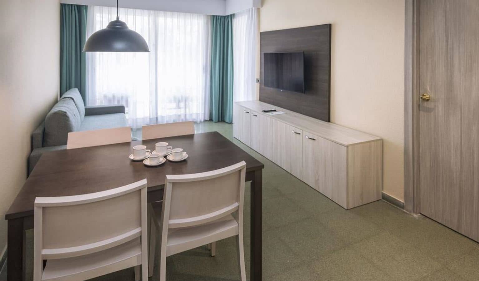 rooms-1-bedroom-apartment