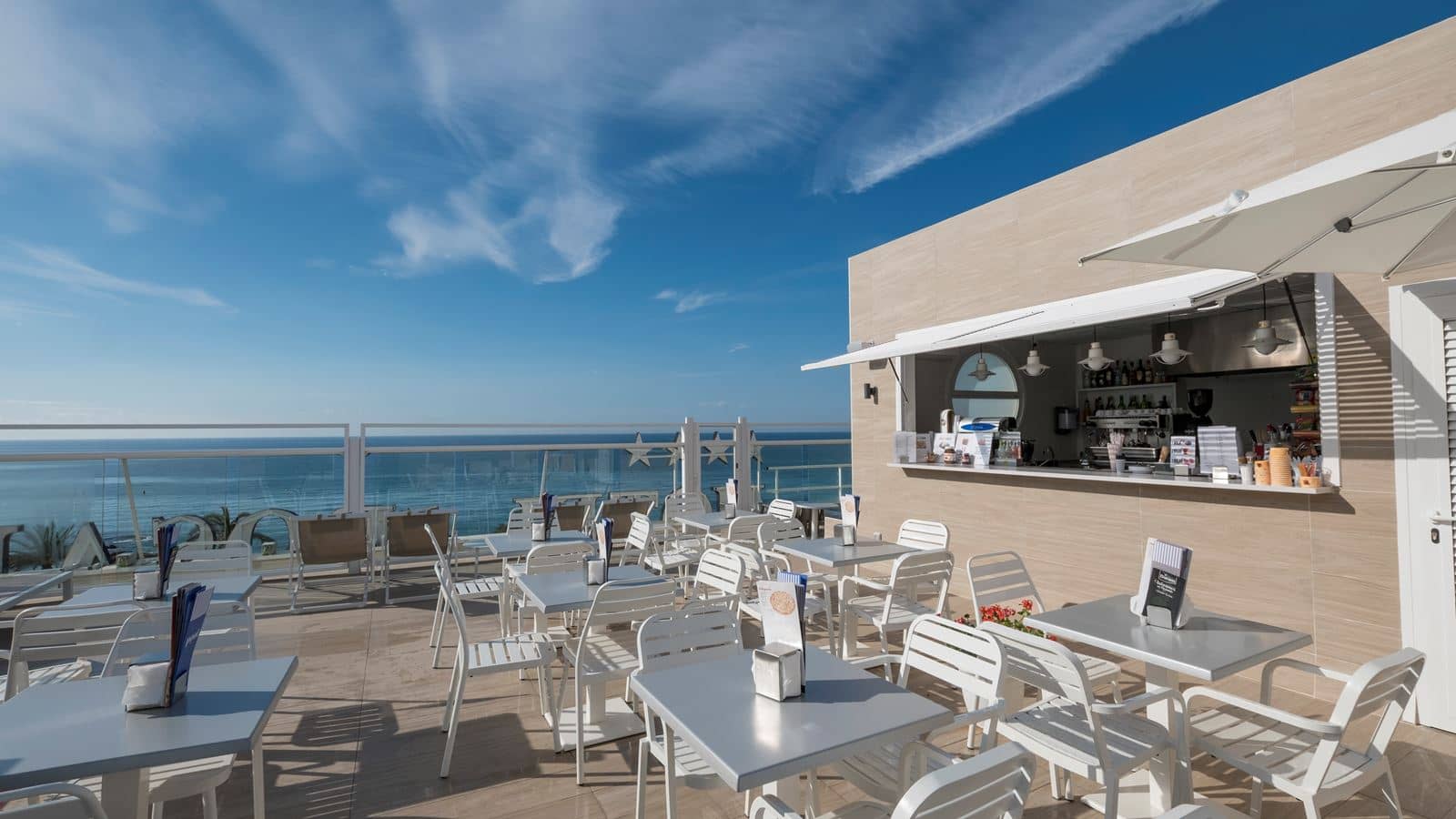 restaurants-willy-pool-snack-bar