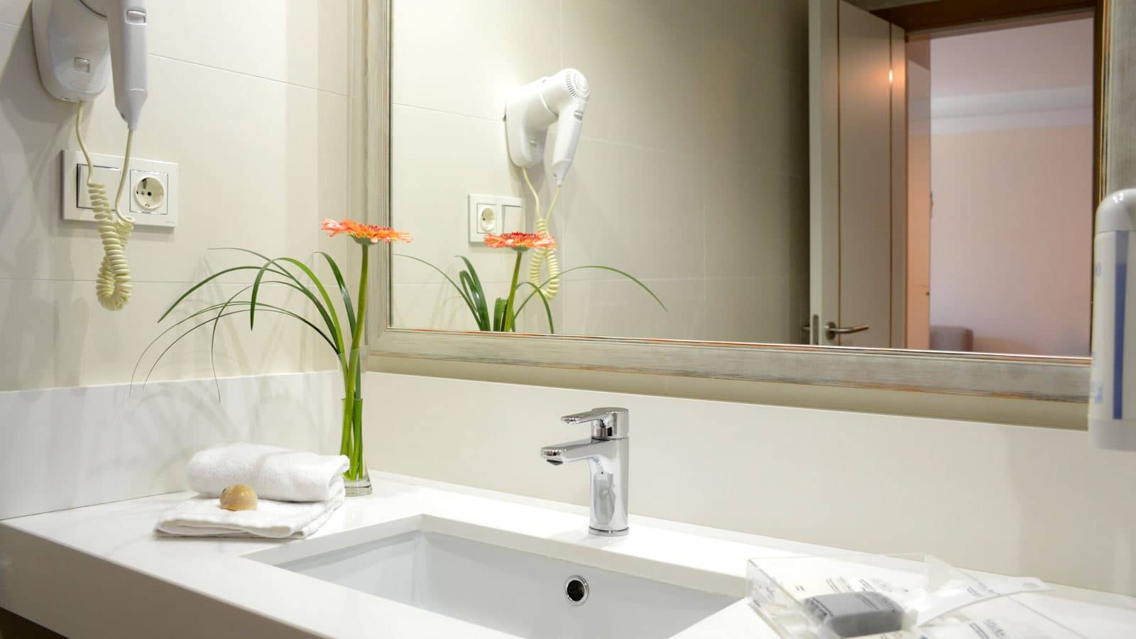 rooms-junior-suite-balcon-or-terrace