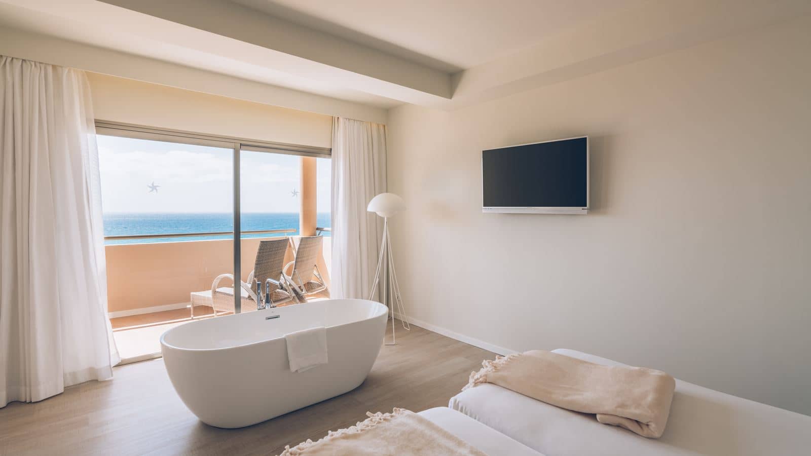rooms-star-prestige-suite-seaview