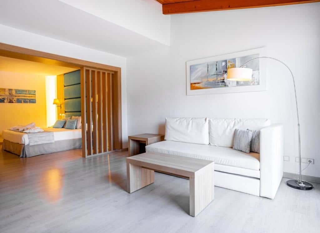 rooms-js--junior-suite-1st-floor--with-terrace