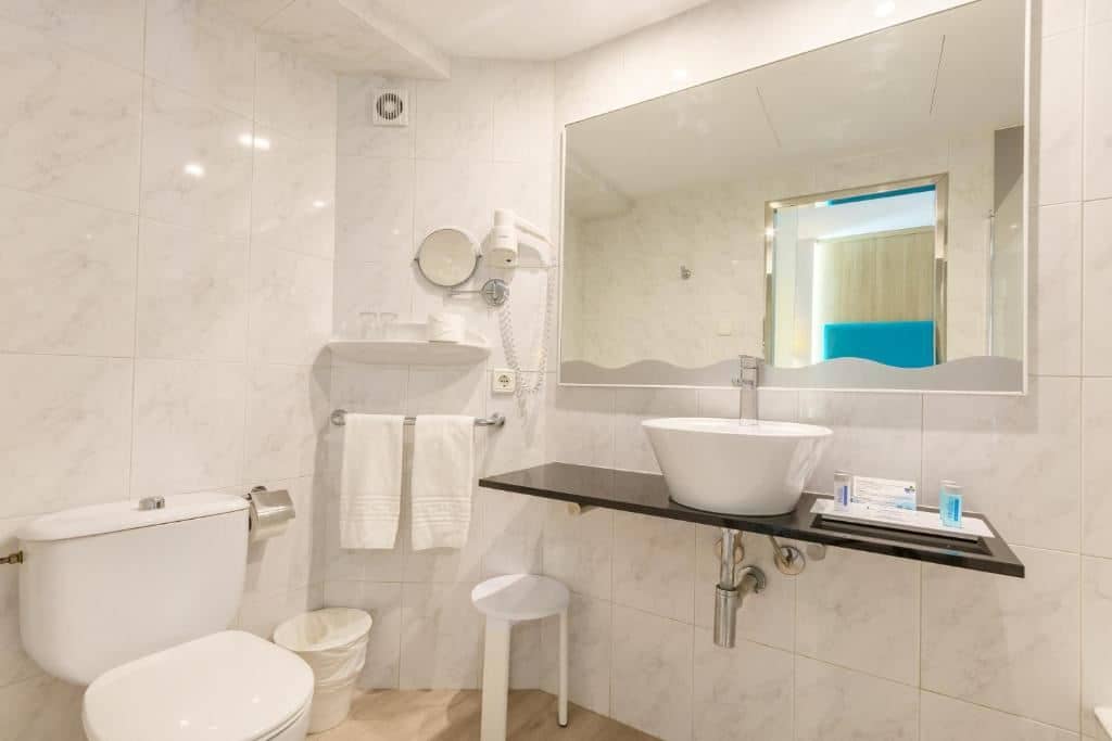 rooms-js--junior-suite-1st-floor--with-terrace