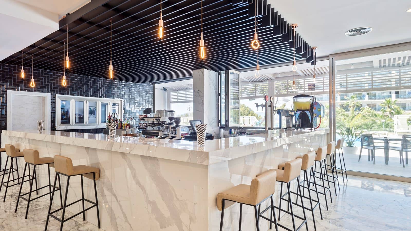 restaurants-bar