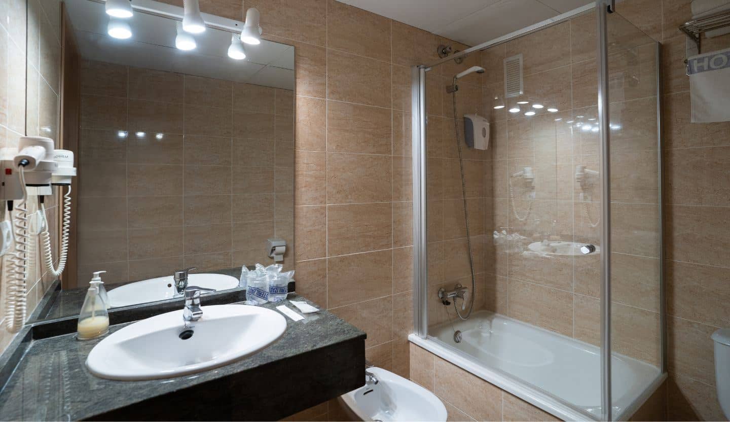 rooms-triple-standard-room-sea-view