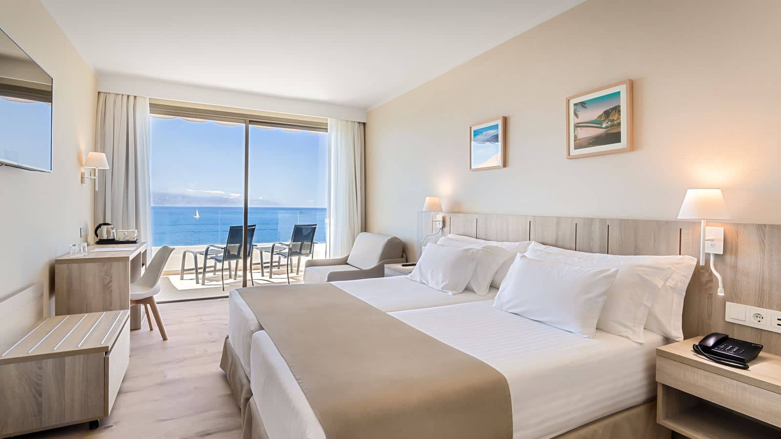 rooms-deluxe-superior-sea-view-balcony-or-terrace