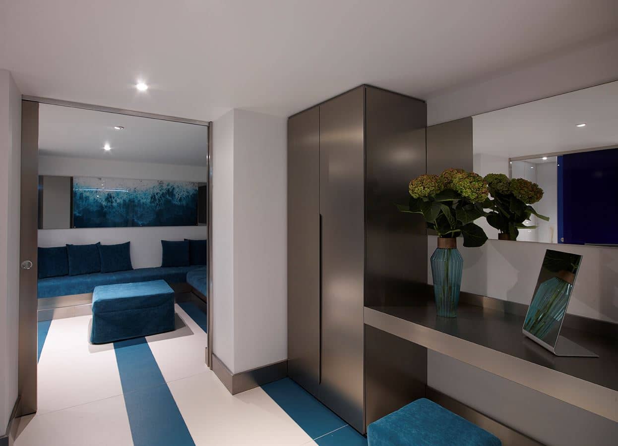 rooms-silver-family-2-bedroom-land-view