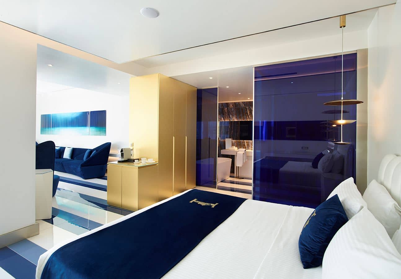 rooms-gold-star-suite-with-private-pool