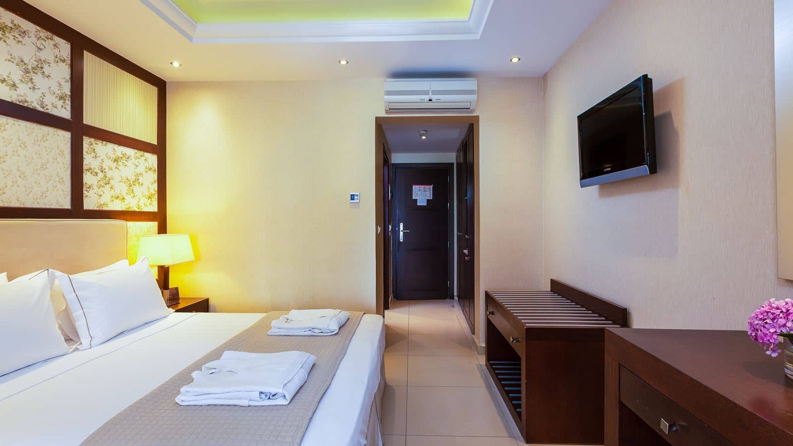 rooms-superior-room-with-jacuzzi