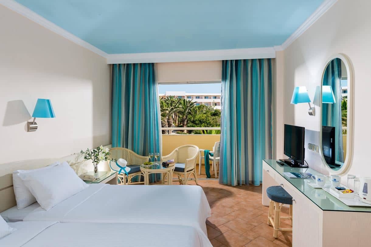 rooms-double-garden-view