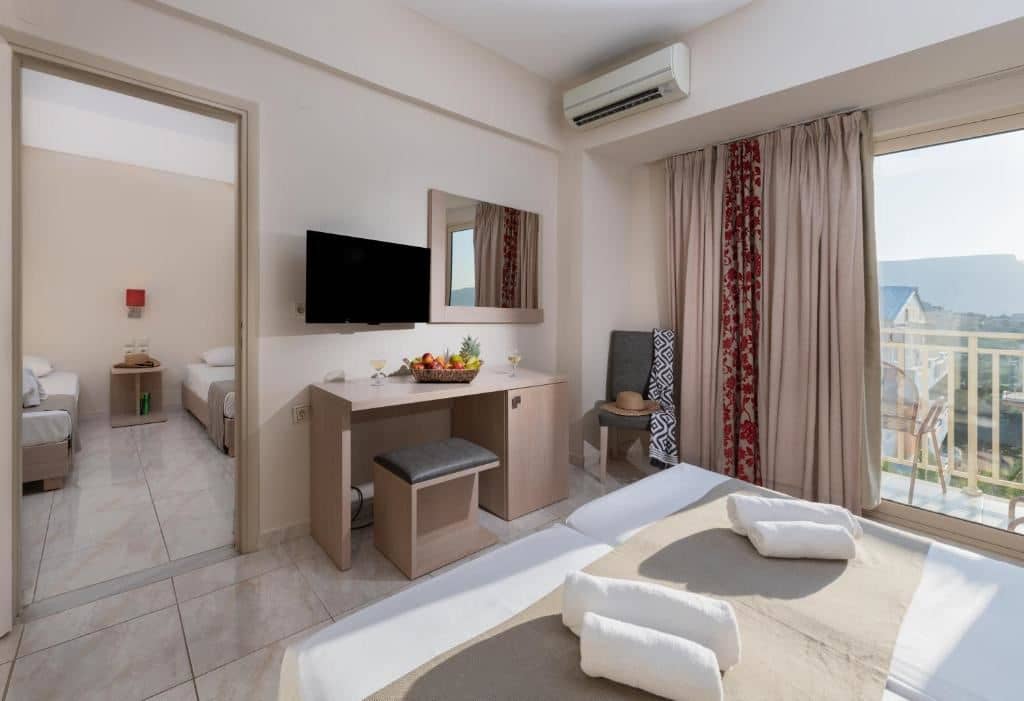 rooms-room-family-2-bedrooms-gardenview-balcony-or-terrace