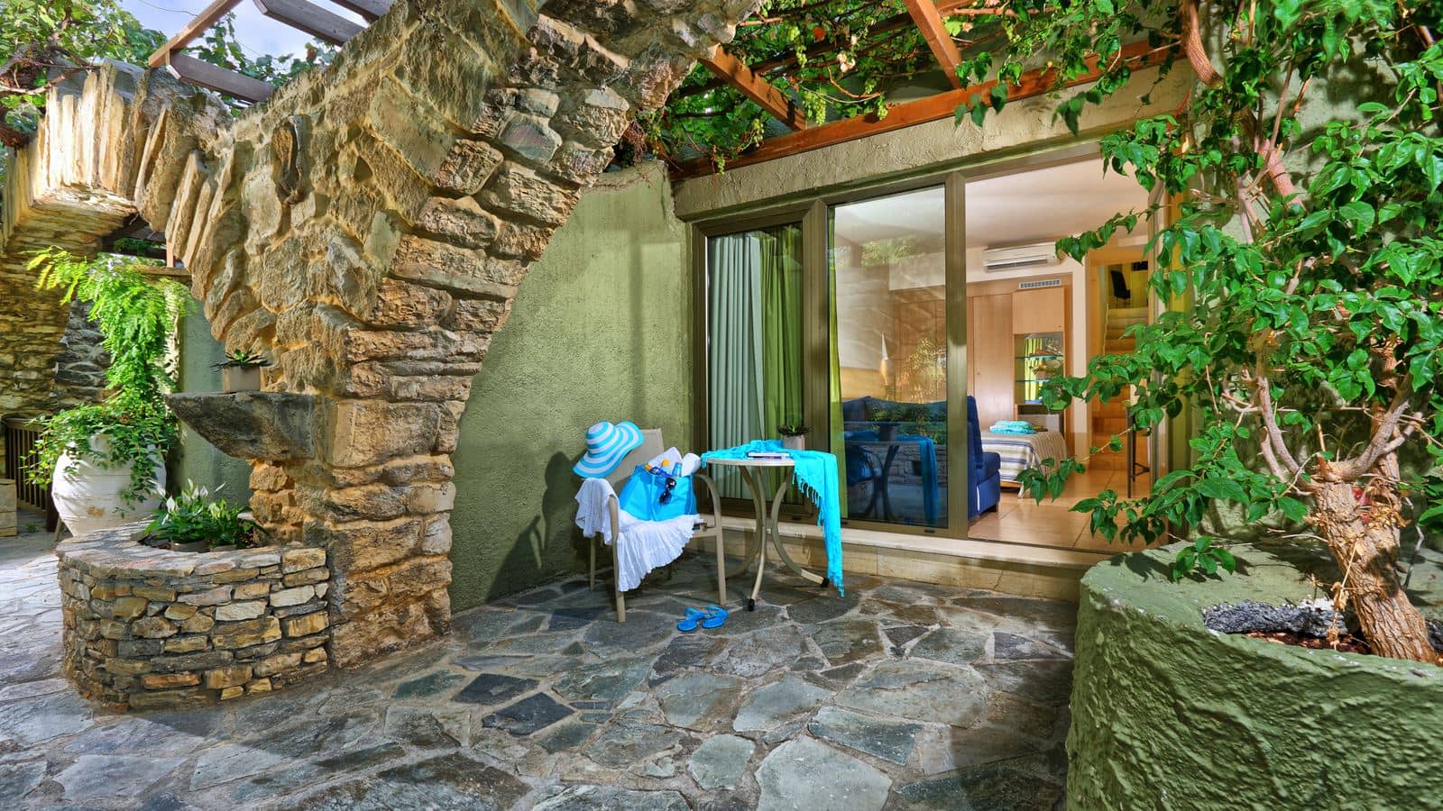 rooms-family-room