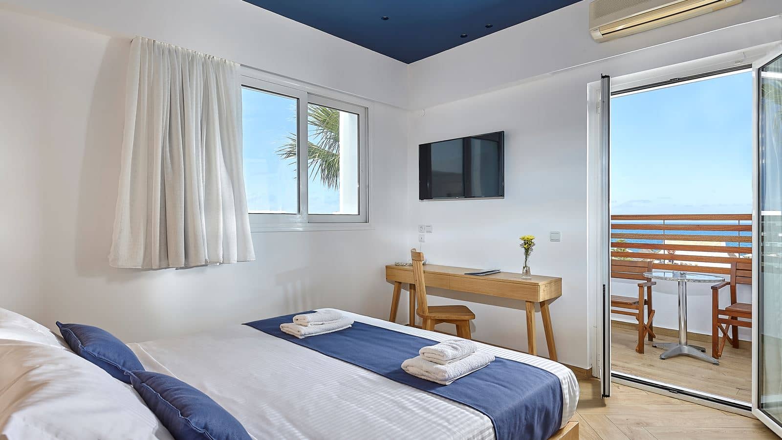 rooms-superior-family-land-view