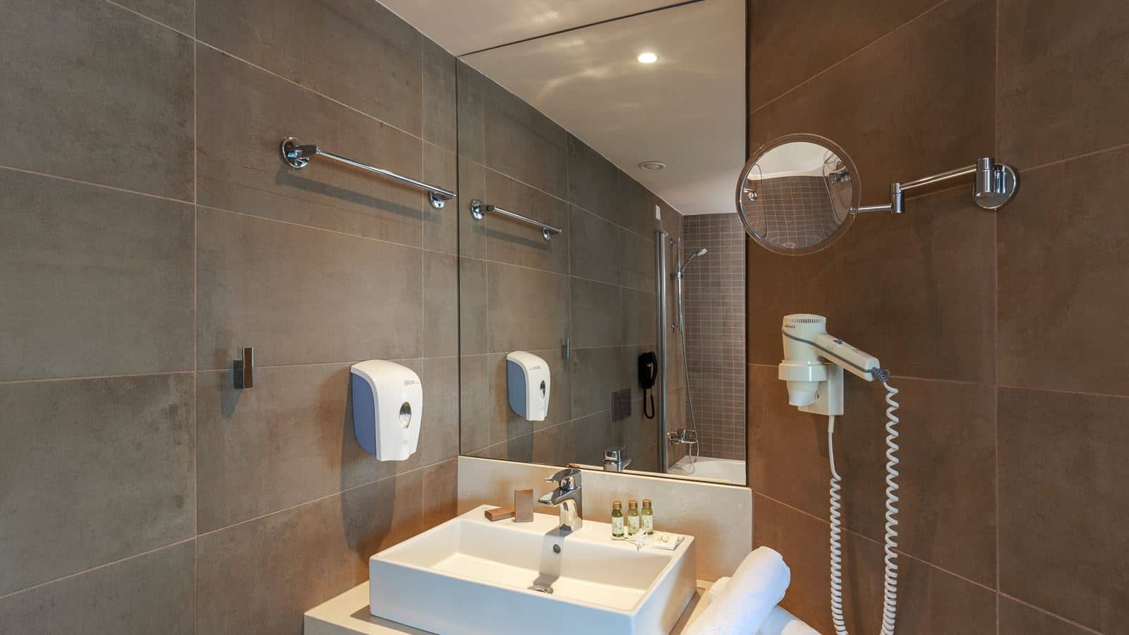 rooms-executive-suite