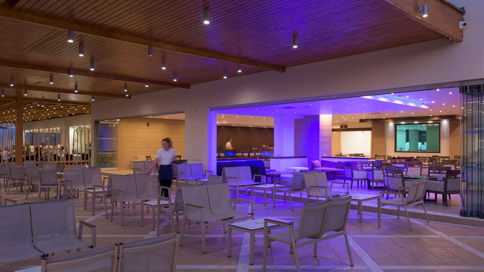 bars-main-bar