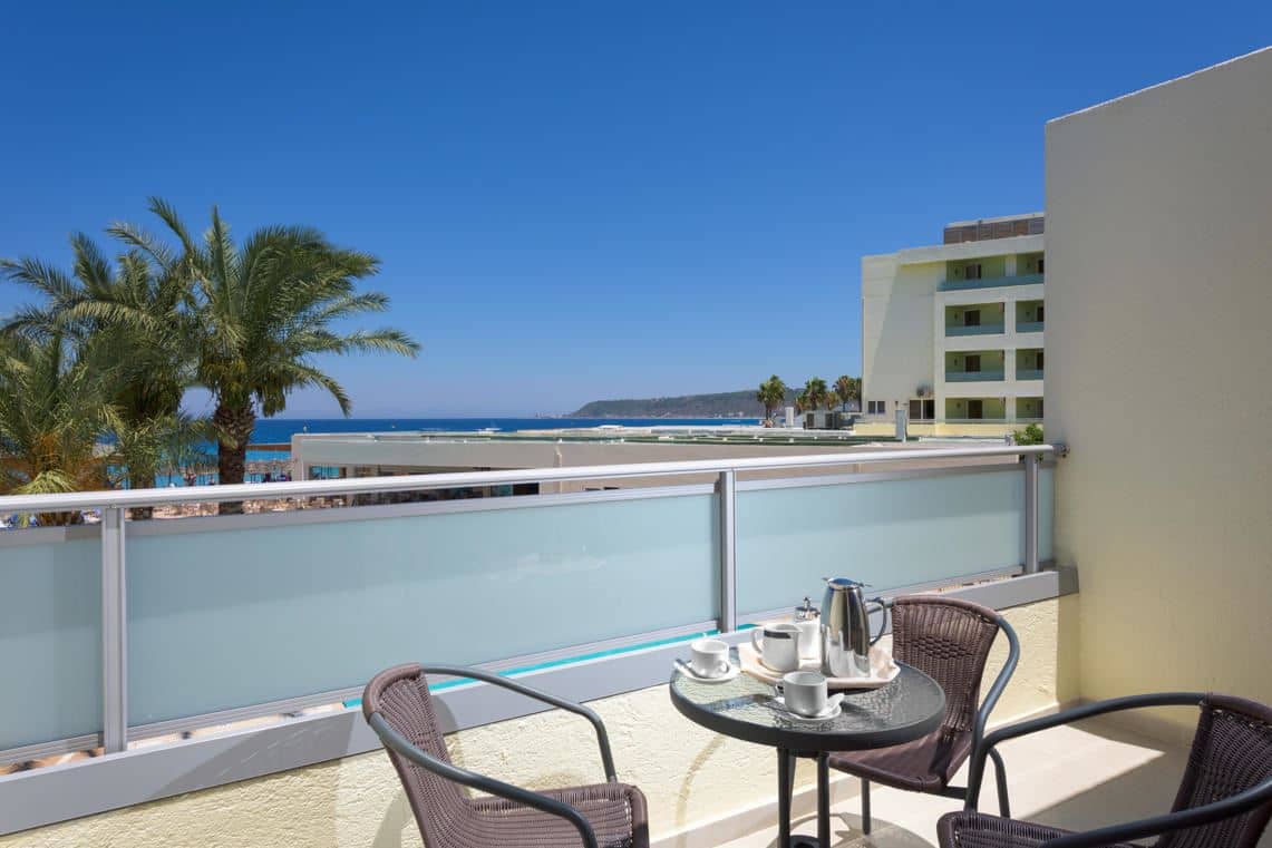 rooms-family-room-2-bedrooms-garden-view-balcony-or-terrace
