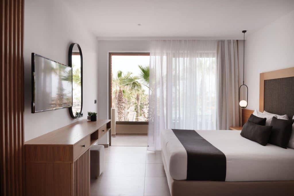 rooms-double-room-balcony-or-terrace
