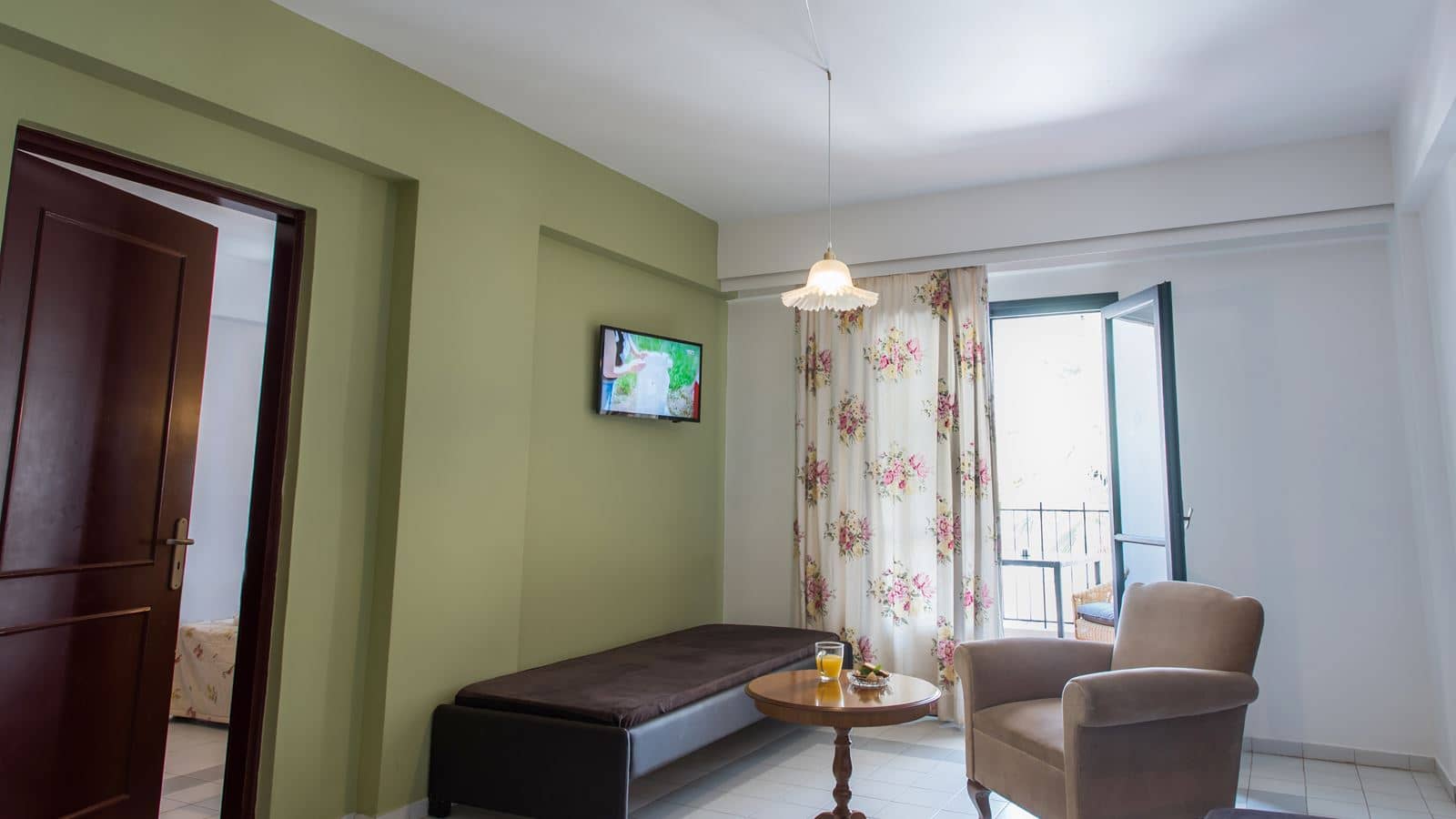 rooms-room-standard-double-balcony-or-terrace