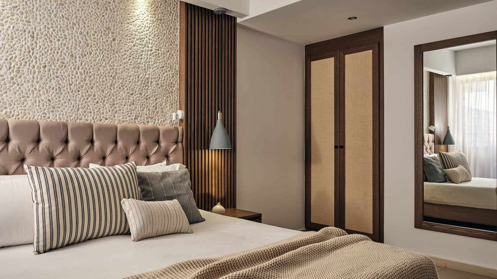 rooms-luxury-suite-sea-view-with-private-pool