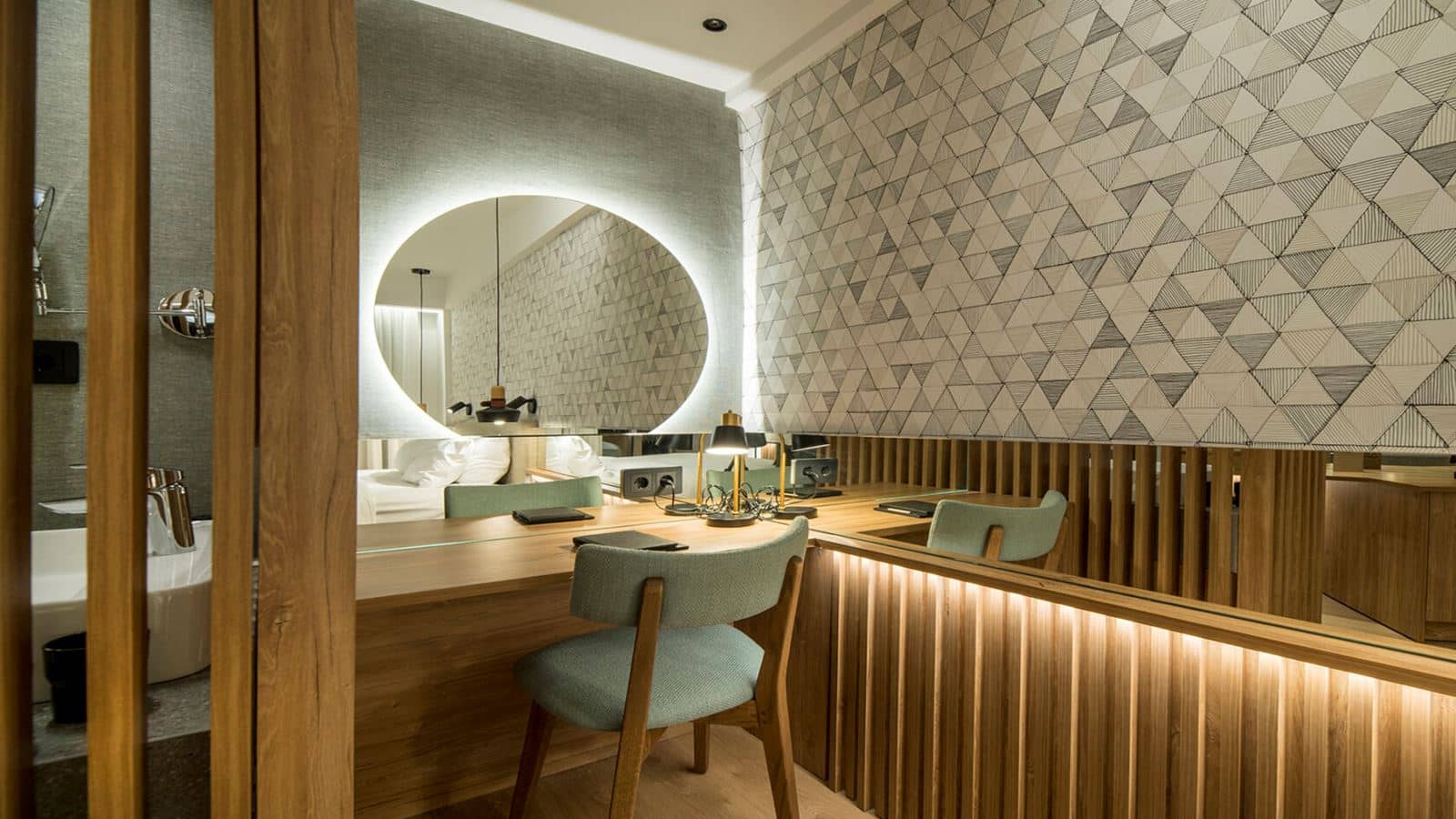 rooms-urban-chic-for-single-use-city-or-internal-view