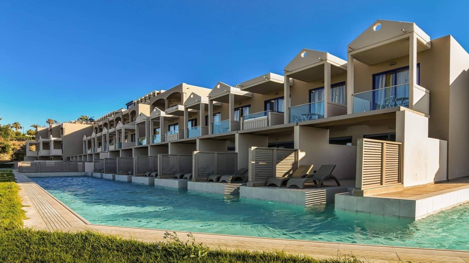 rooms-double-deluxe-swimup-sea-view