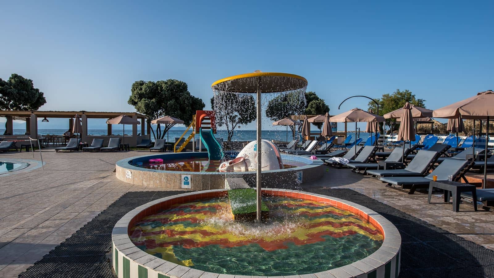 pools-outdoor-childrens-pool