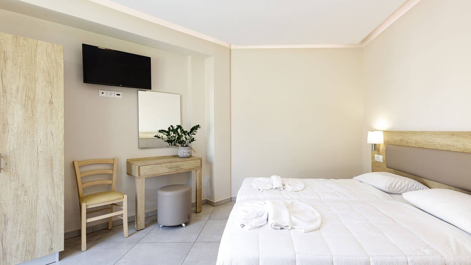 rooms-room-superior-double-gardenview
