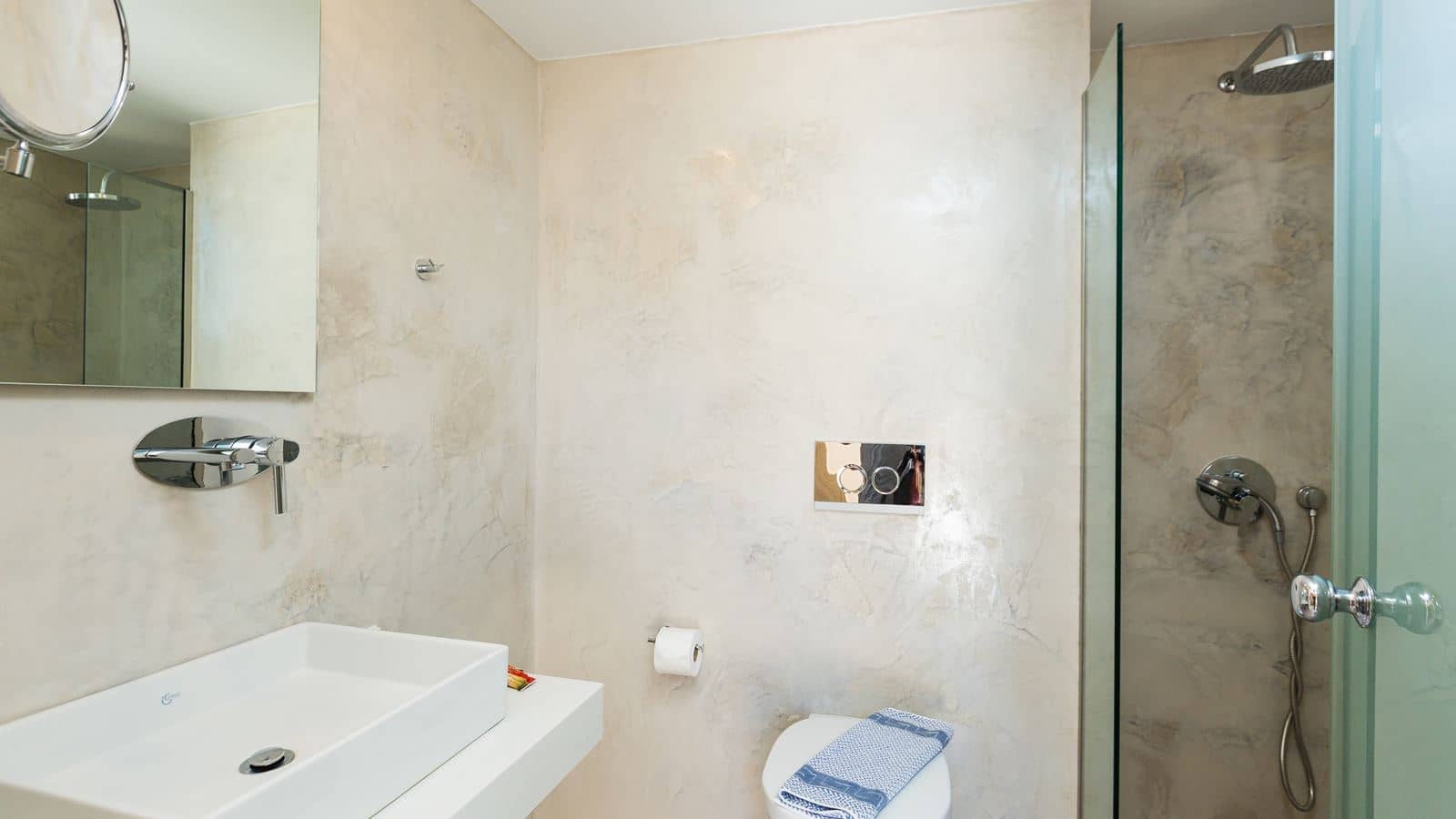 rooms-apartment-superior-1-bedroom-triple-balcony-or-terrace