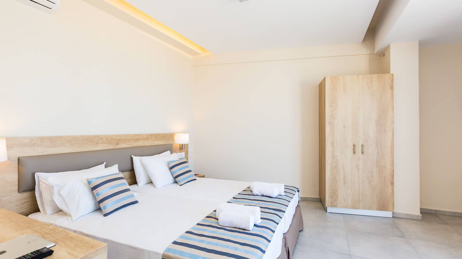 rooms-apartment-superior--quadruple-1-bedroom-balcony-or-terrace