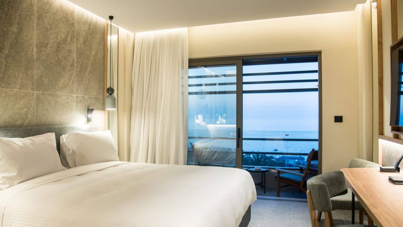 rooms-clasic-double-seaview-balcony