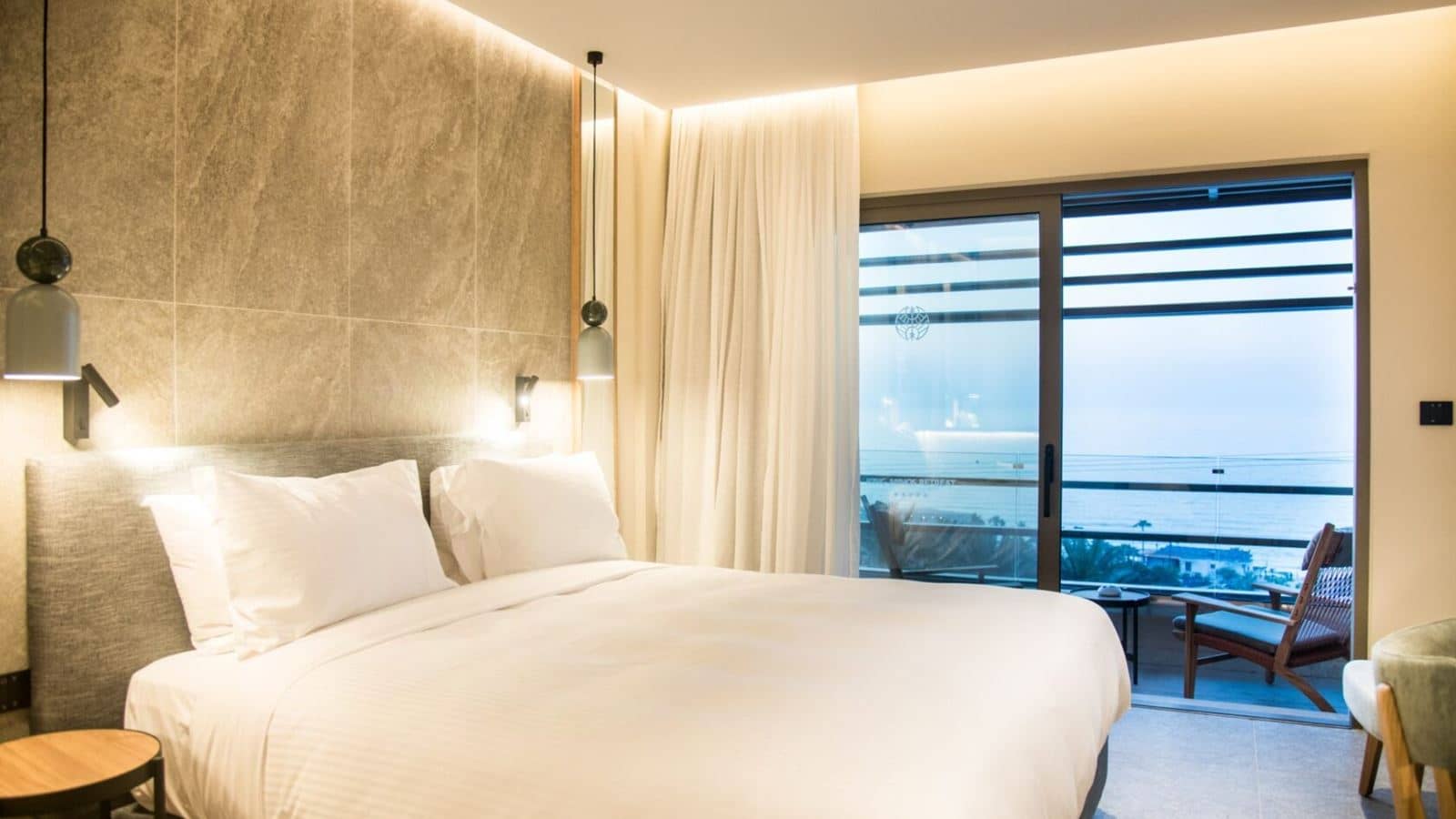 rooms-clasic-double-seaview-balcony
