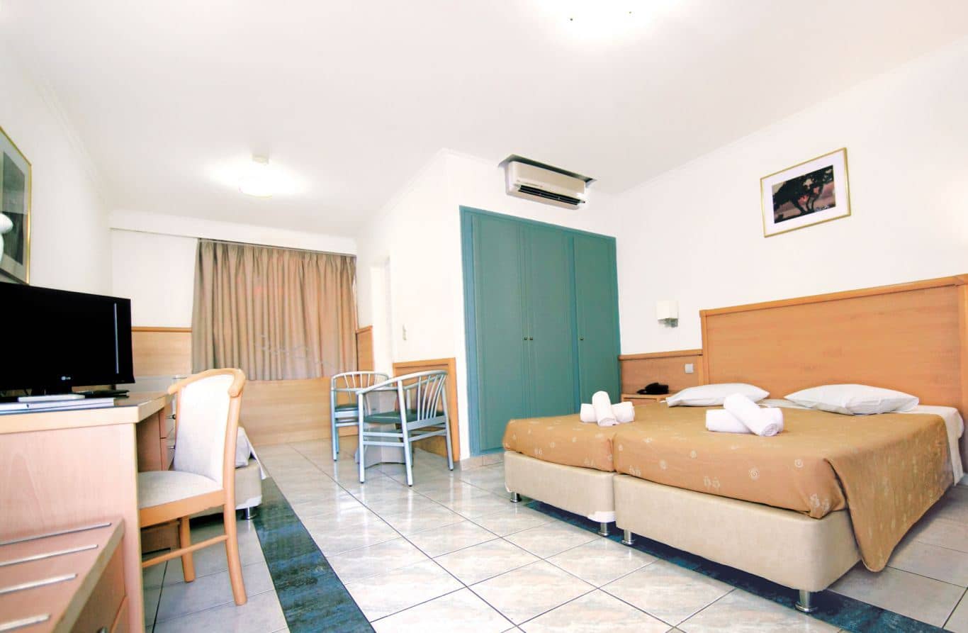 rooms-standard-twin-room-with-sea-view--balcony-or-terrace