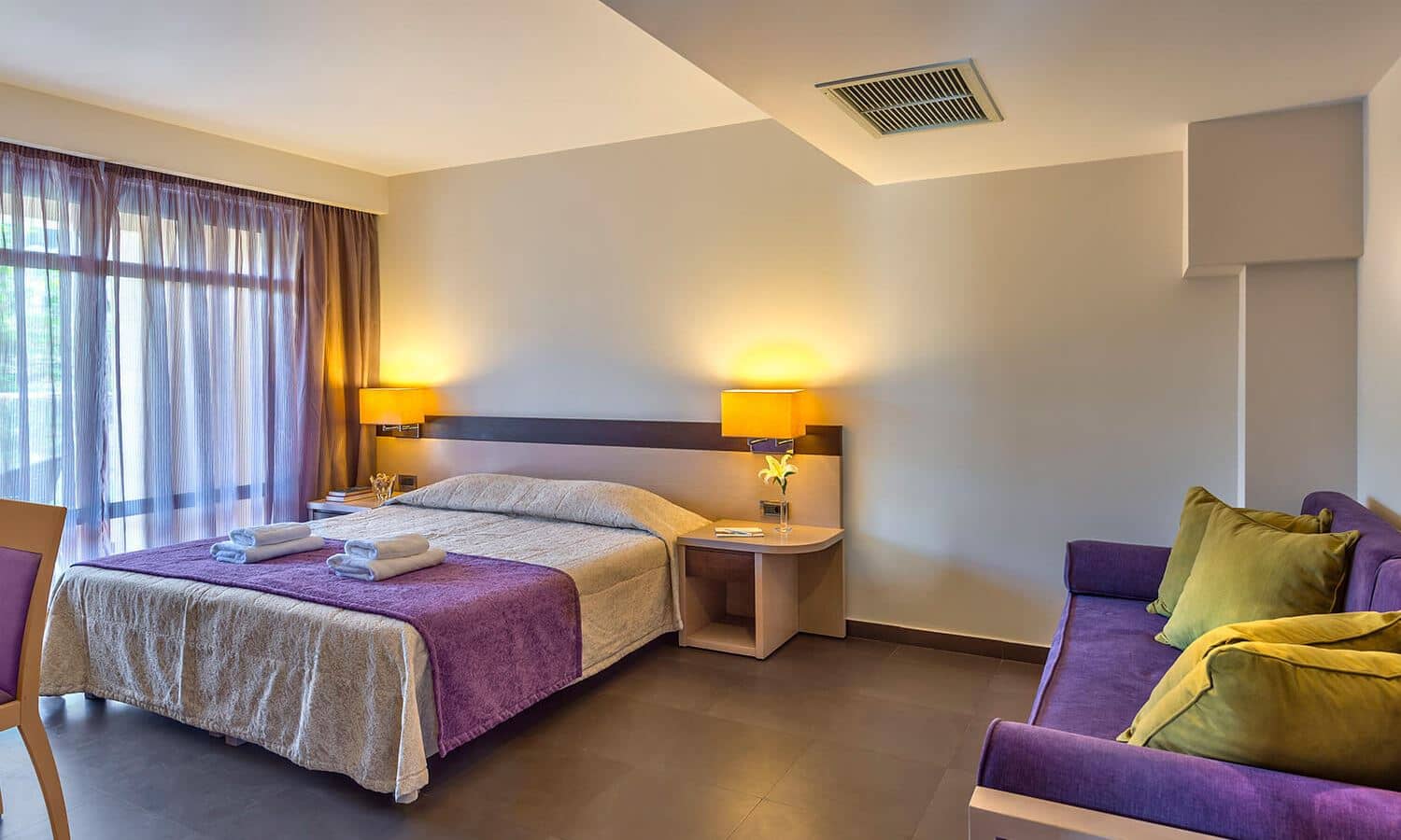 rooms-studio-pool-viewgarden-view