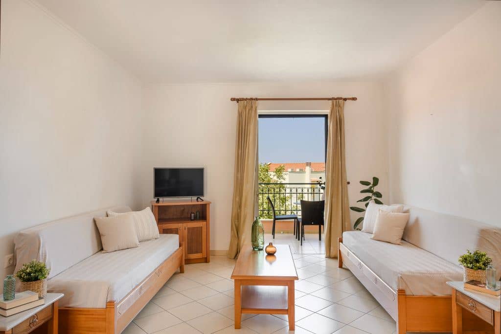 rooms-one-bedroom-family--superior-garden-view-balcony-or-terrace