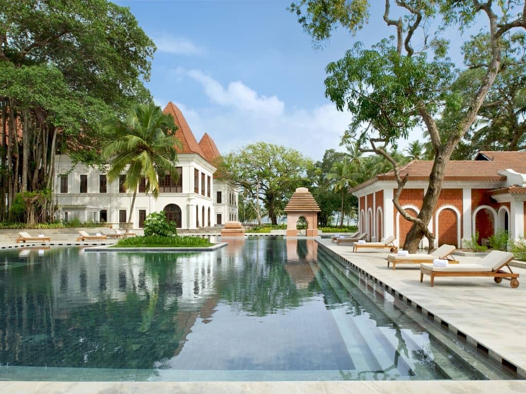 pools-outdoor-pool