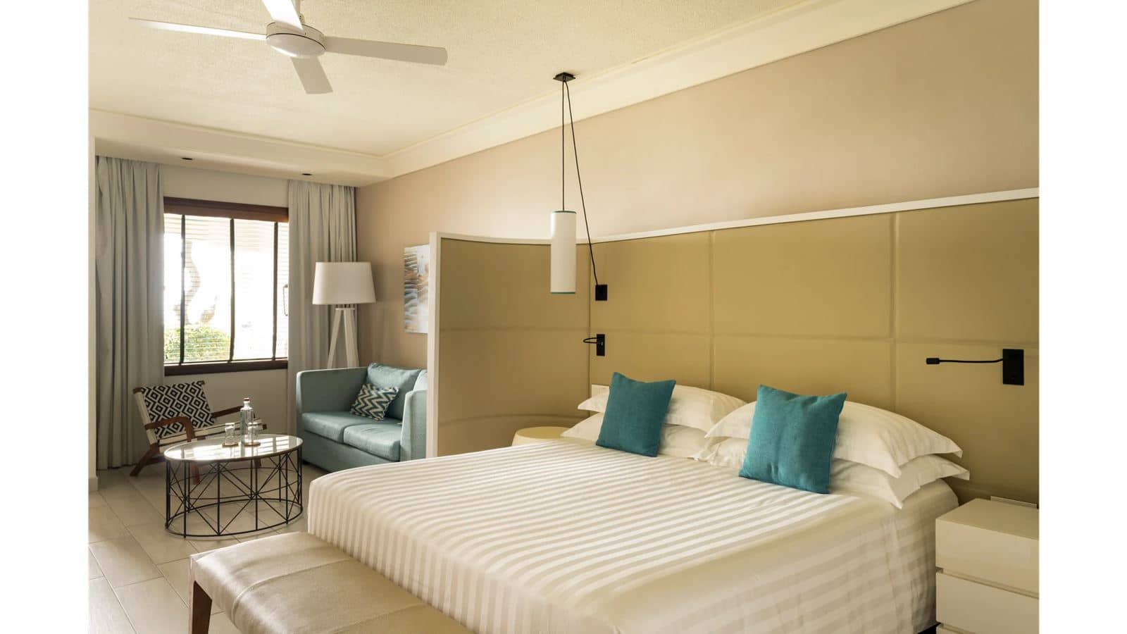 rooms-junior-suite-beach-front