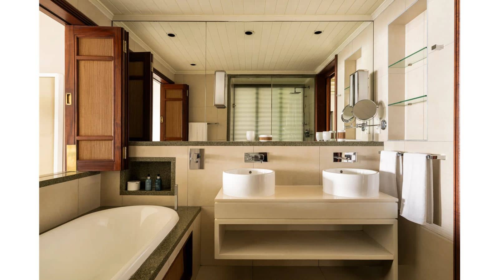 rooms-junior-suite-beach-front