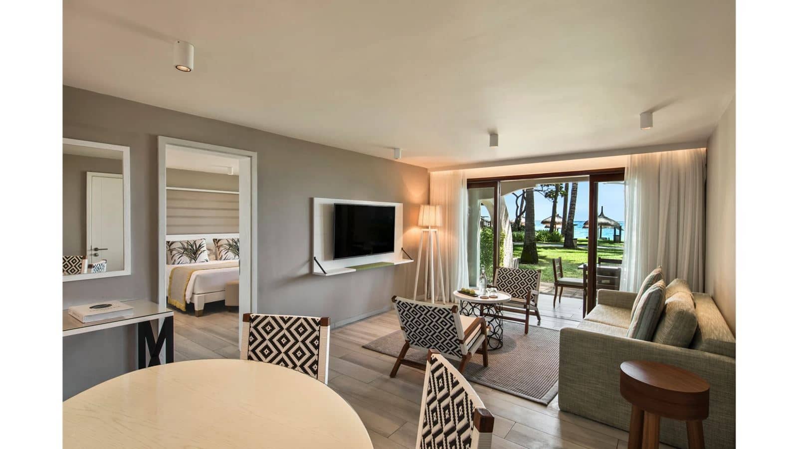rooms-deluxe-suite