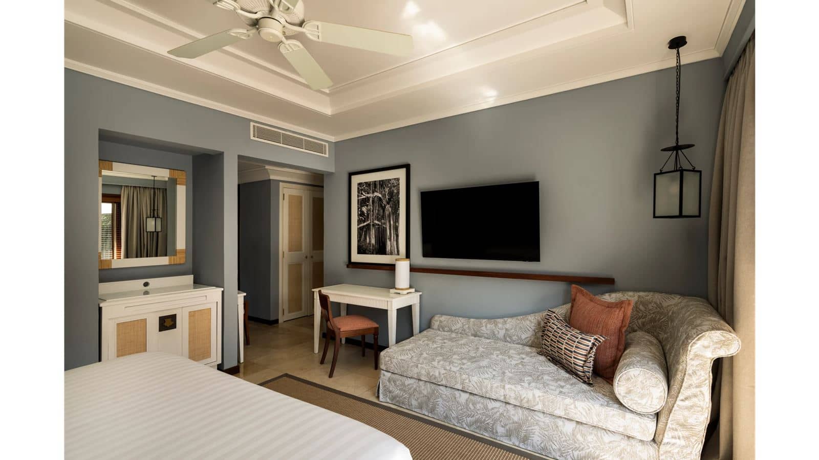 rooms-3-broom-pool-villa