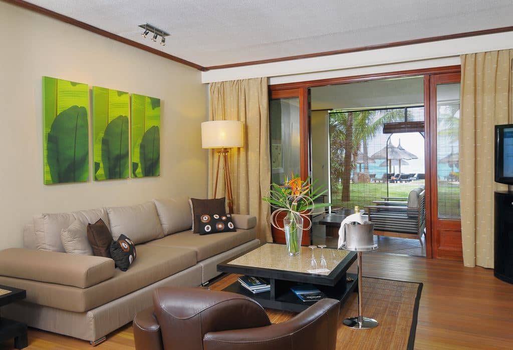 rooms-senior-suite-beachfront