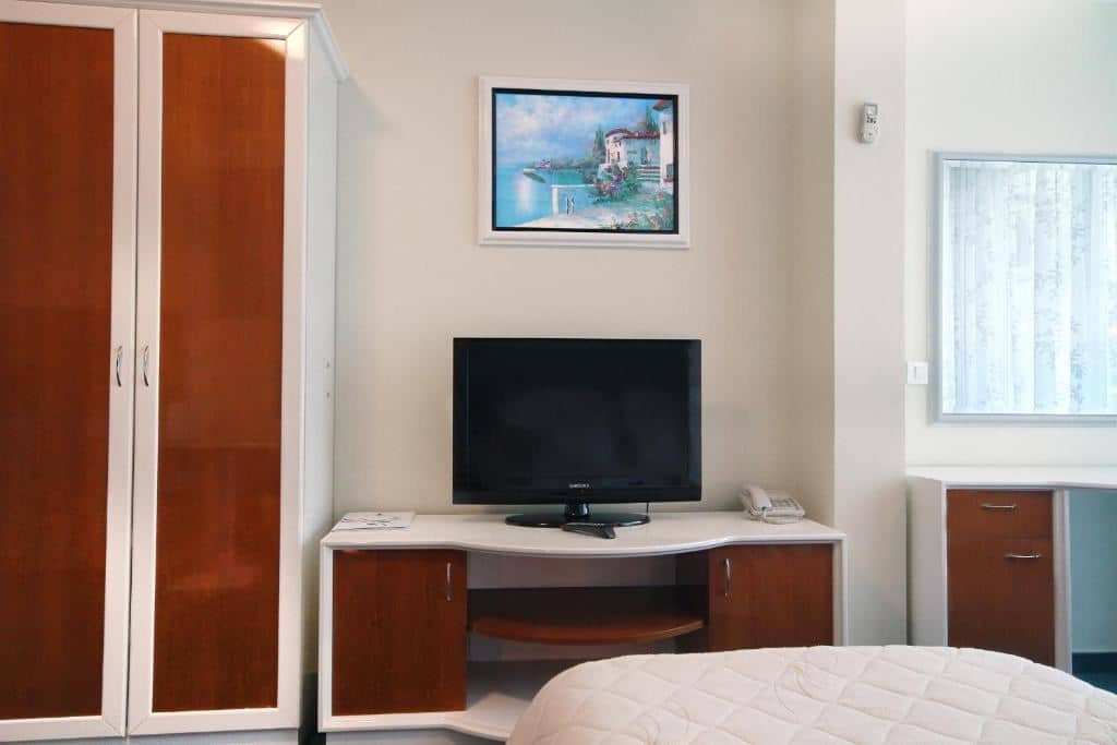 rooms-studio-02