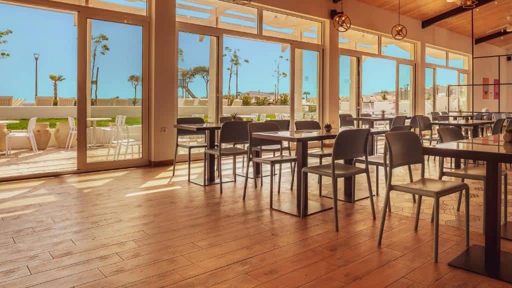 bars-sunrise-pool-bar