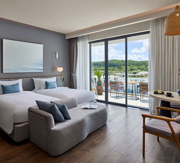 STANDARD ROOM WITH BALCONY (CHILD WITHOUT EXTRA BED) Номери