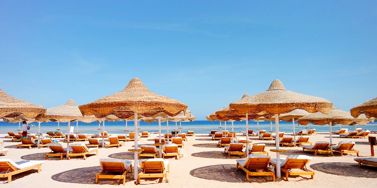Недорогі готелі для спокійного відпочинку в Єгипті на першій лінії моря