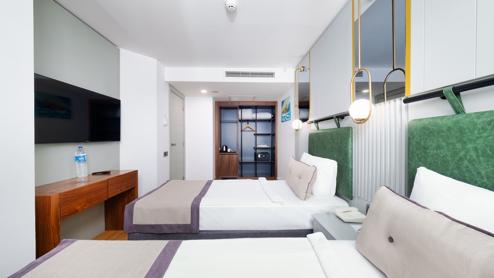 rooms-family-room