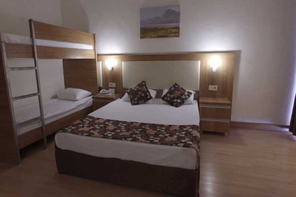 rooms-family-bunk-bed-room