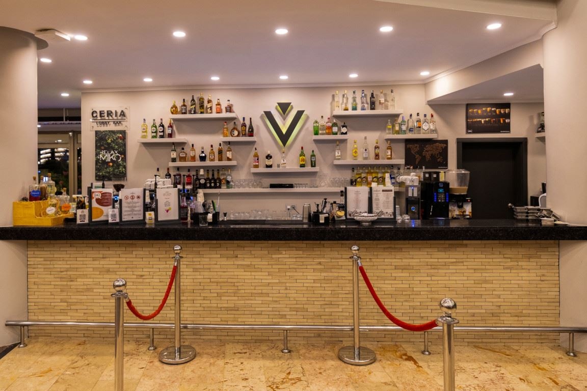 bars-ceria-lobby-bar